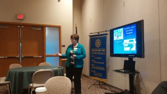 Susan Koomar, Regional Community Relations Coordinator for the Gift of Life Donor Program, discusses becoming an organ donor with members of the Saucon Rotary March 17.