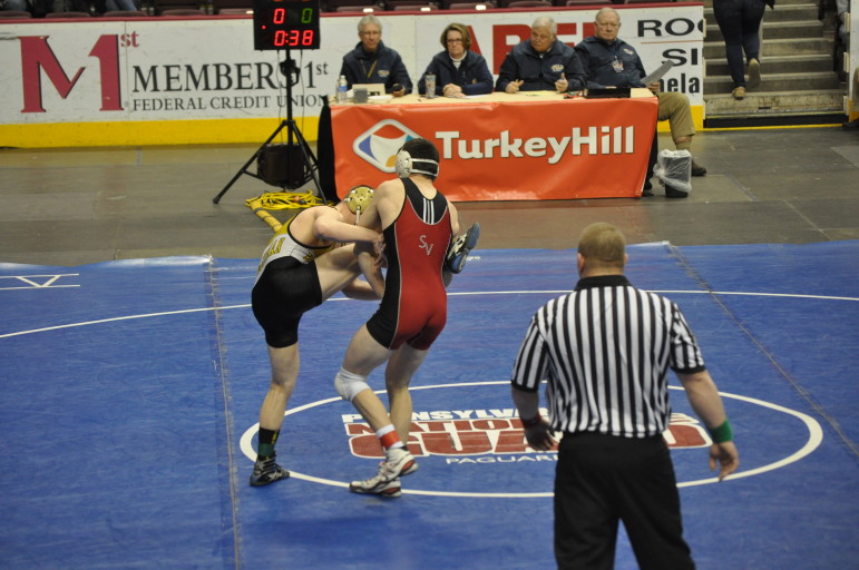 Saucon's Jason Lynch in control in the medal round