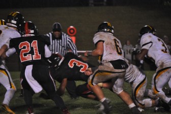 Saucon Valley's Evan Culver (#3) stretching for extra yardage against the Northwestern Lehigh Tigers.