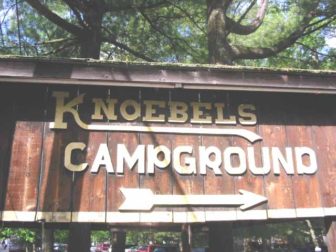 A sign pointing the way to the Knoebels Campground