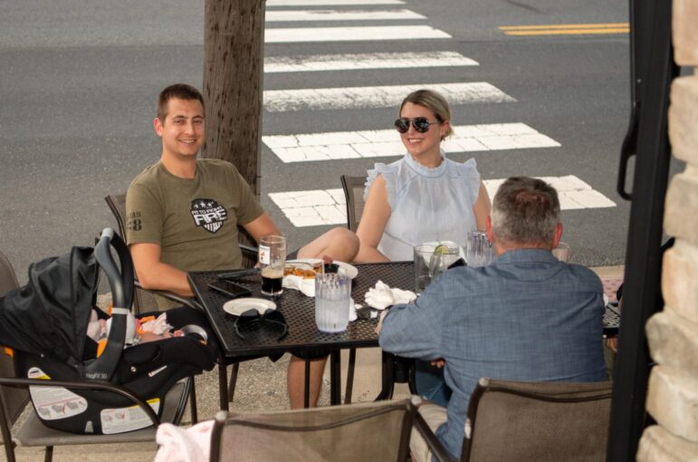 Dining Hellertown Outside Al Fresco