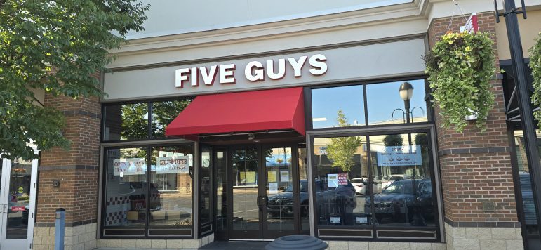 Five Guys Promenade