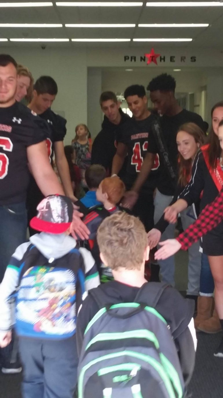 14724272_10155352566753357_672735487_o