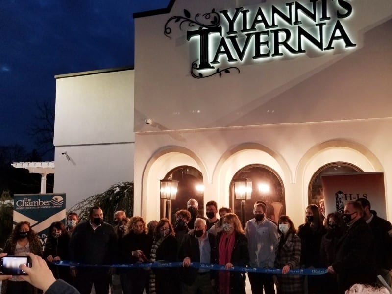 Yianni's Taverna Ribbon-Cutting