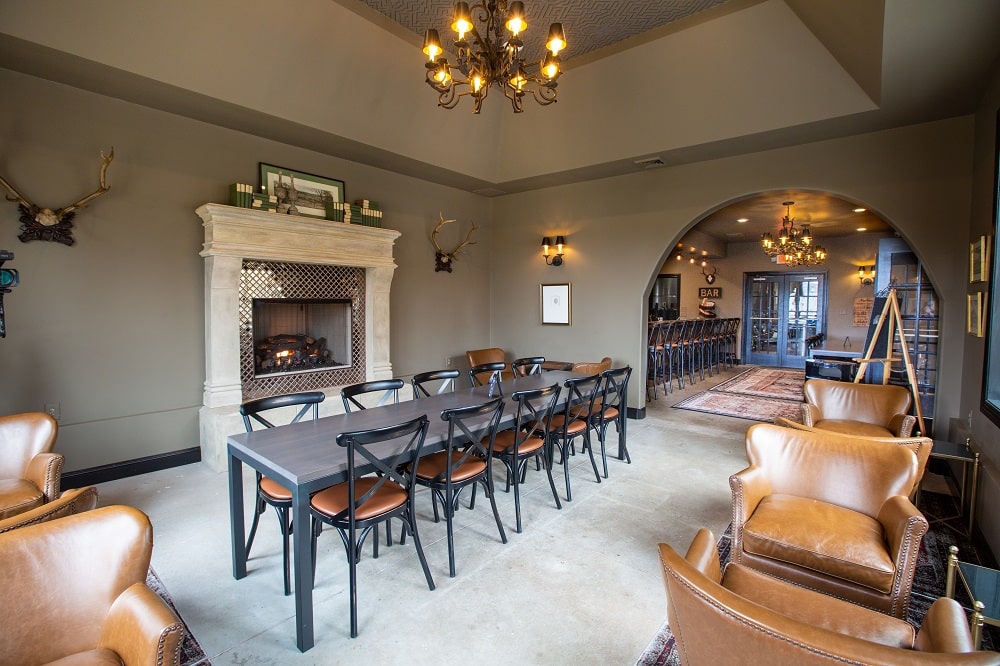 Lounge and Bar Crossing Vineyard Winery