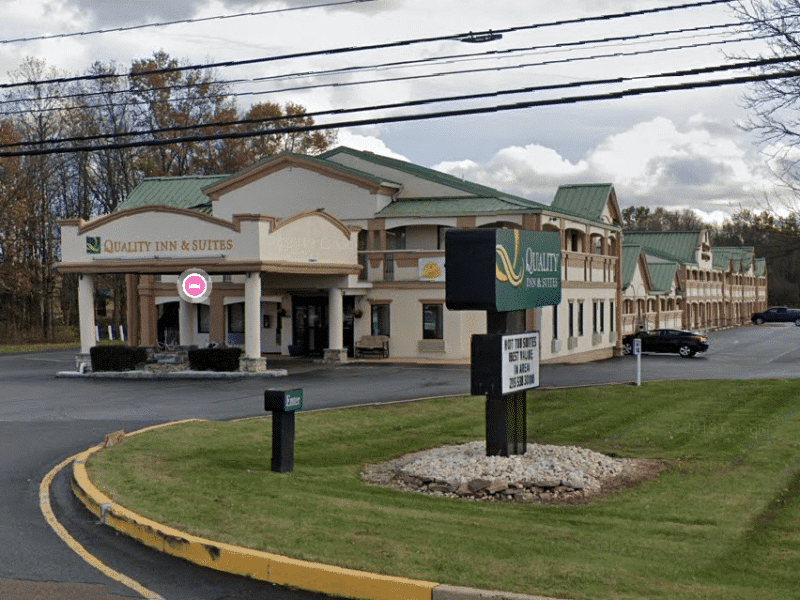 Naked Man Quality Inn