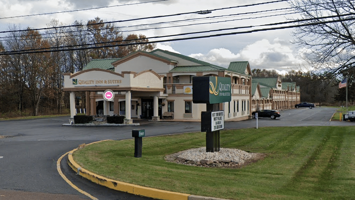 Naked Man Quality Inn