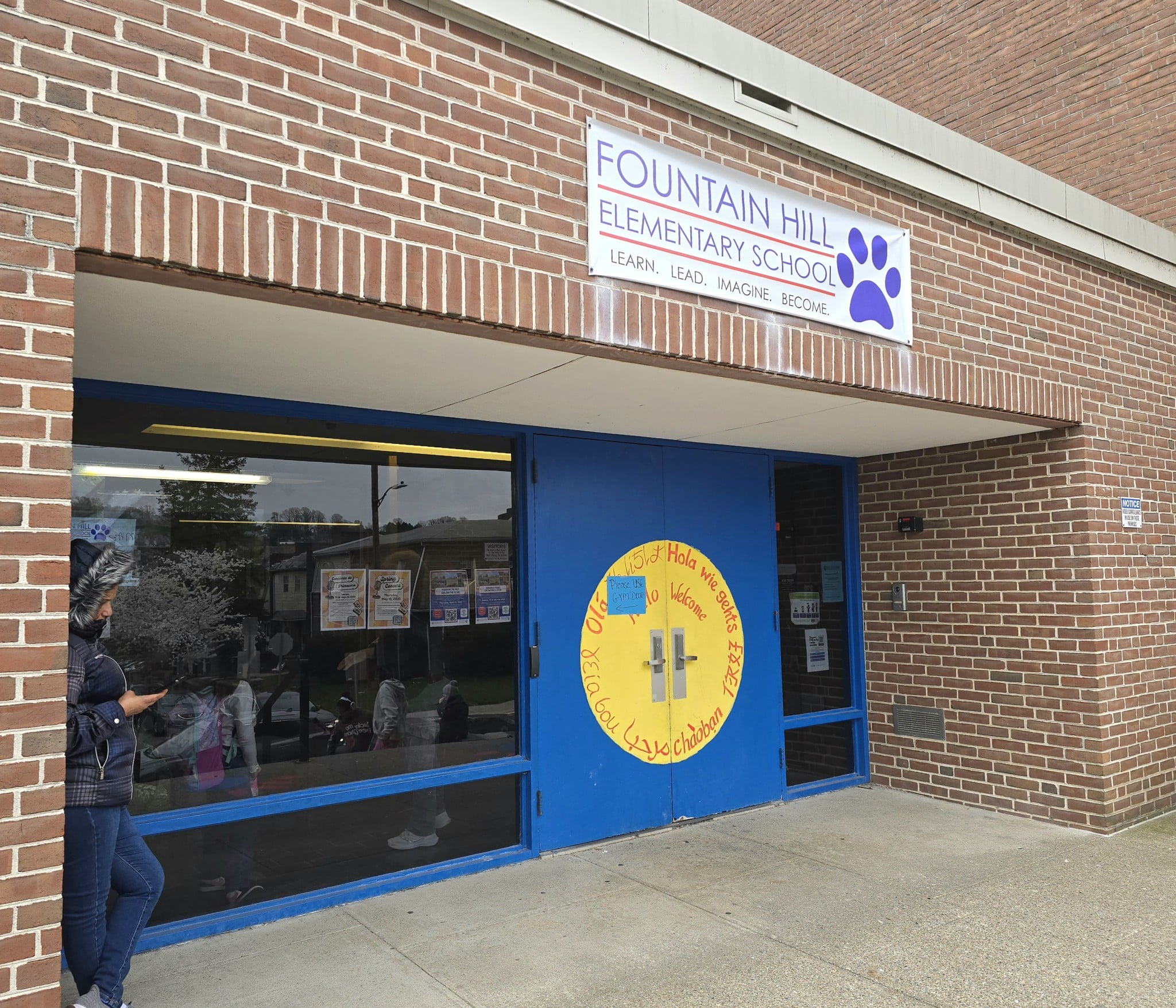 Fountain Hill Alumni Return to School That Will Be Torn Down (Photos